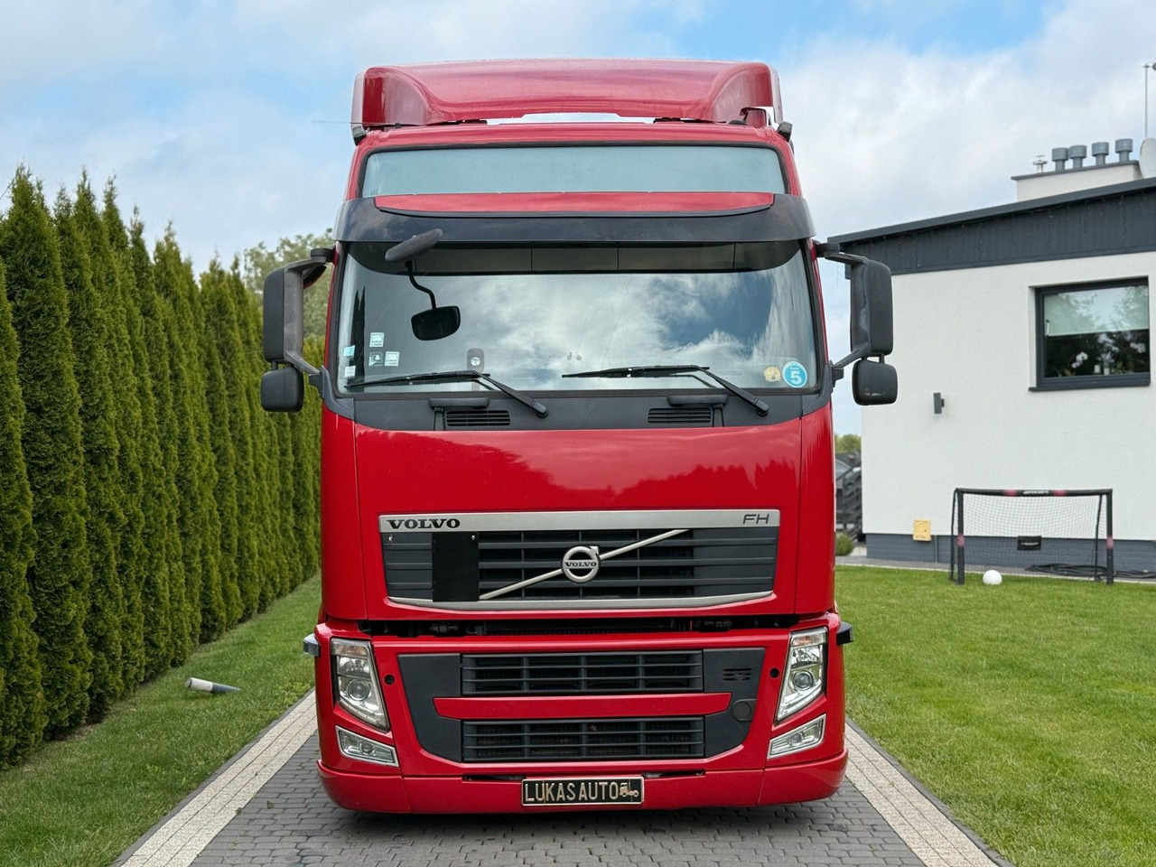 Volvo FH 500 LOW DECK LOW KMS - Камион влекач: слика 2 Volvo FH 500 LOW DECK LOW KMS - Камион влекач: слика 2