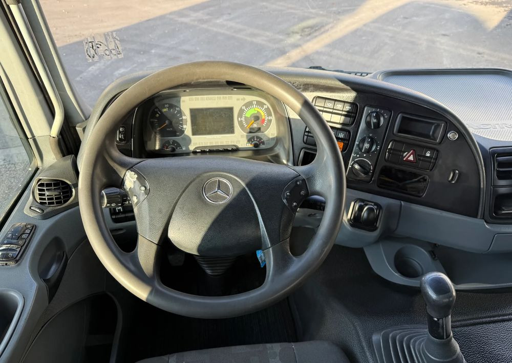 Миксер пумпа Mercedes-Benz ACTROS 3241 8X4 CIFA24 7m3: слика 9 Миксер пумпа Mercedes-Benz ACTROS 3241 8X4 CIFA24 7m3: слика 9