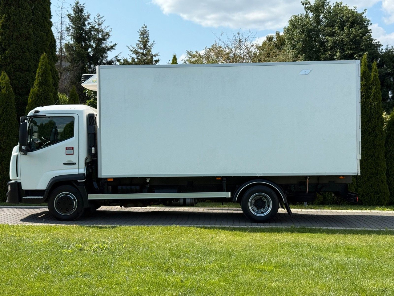 Renault D7.5 MANUAL LAMBERET CARRIER XARIOS 350 - Камион ладилник: слика 4 Renault D7.5 MANUAL LAMBERET CARRIER XARIOS 350 - Камион ладилник: слика 4