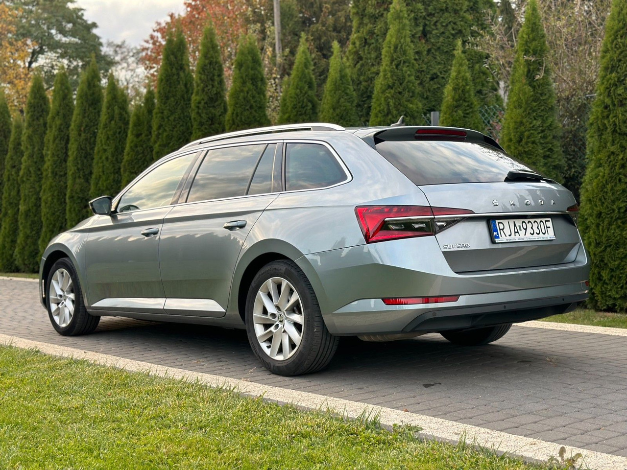 Skoda Superb 2.0 TDI SCR 147kW DSG STYLE COMBI - Автомобил: слика 5 Skoda Superb 2.0 TDI SCR 147kW DSG STYLE COMBI - Автомобил: слика 5