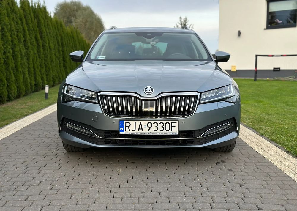 Skoda Superb 2.0 TDI SCR Style DSG - Караван: слика 2 Skoda Superb 2.0 TDI SCR Style DSG - Караван: слика 2