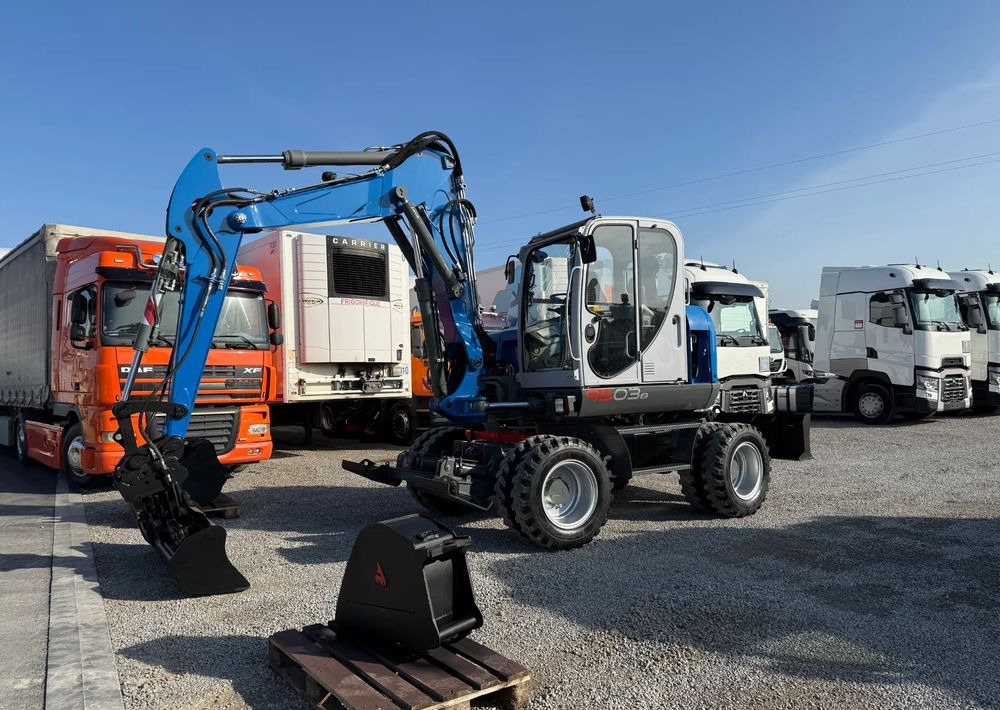 Wacker Neuson 9503-2 TRZY ŁYŻKI - Багер на тркала: слика 3 Wacker Neuson 9503-2 TRZY ŁYŻKI - Багер на тркала: слика 3