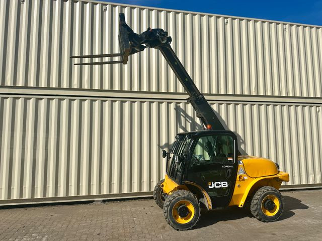 JCB 520-40 / 2017 BJ / 2.297 Bh / 4 Meter / 2 Tonnen - Телескопски ракувач: слика 1 JCB 520-40 / 2017 BJ / 2.297 Bh / 4 Meter / 2 Tonnen - Телескопски ракувач: слика 1