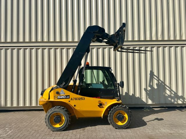 JCB 520-40 / 4 Meter / 2 Tonnen / 2.297 Bh / TOP - Телескопски ракувач: слика 5 JCB 520-40 / 4 Meter / 2 Tonnen / 2.297 Bh / TOP - Телескопски ракувач: слика 5