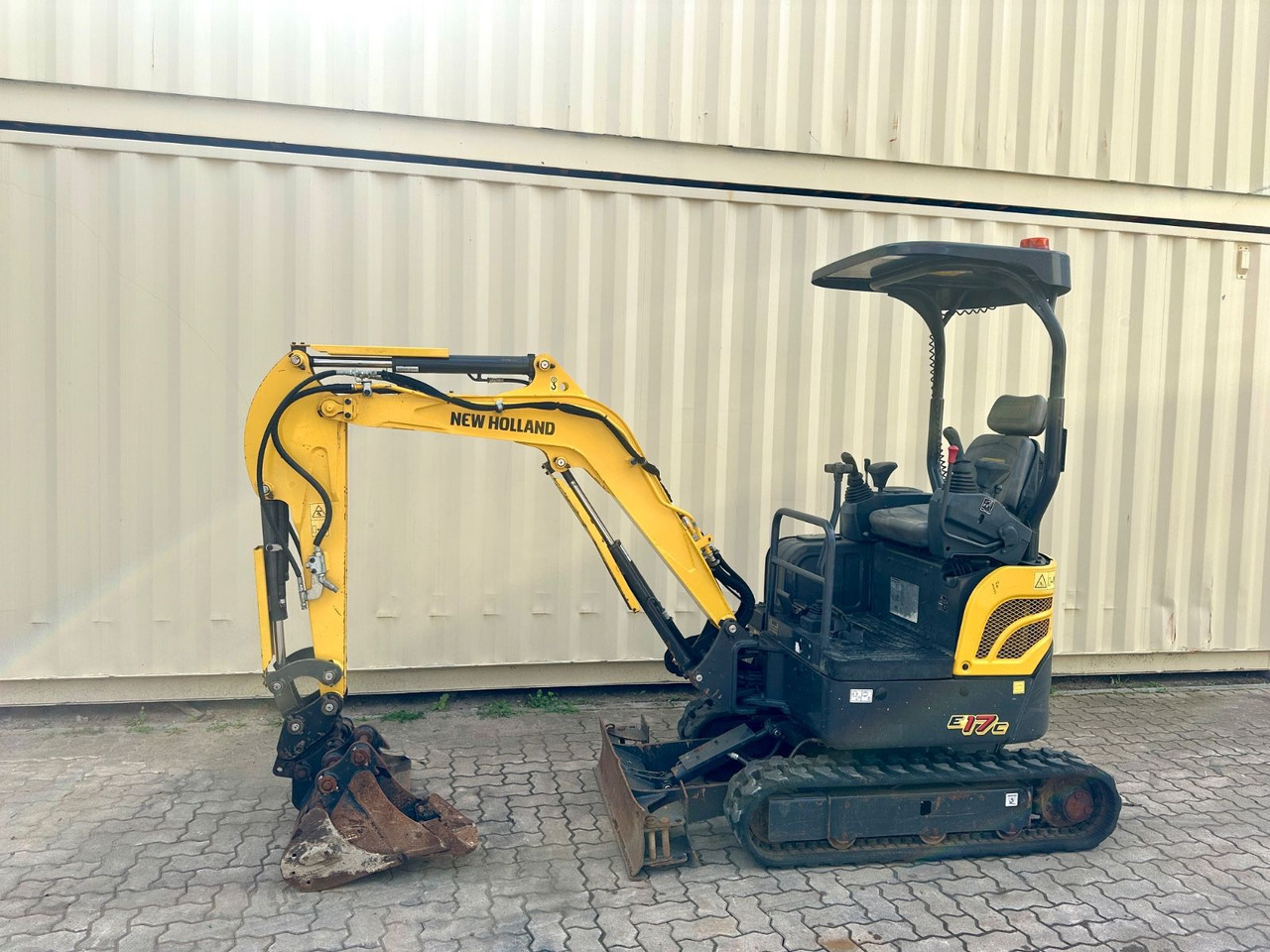 New Holland E17C / 2021 BJ / 508 H / 2 x Löffel - Мини багер: слика 1 New Holland E17C / 2021 BJ / 508 H / 2 x Löffel - Мини багер: слика 1