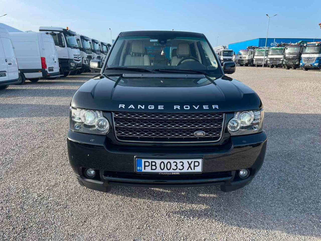 Land Rover Range Rover Vogue 4.4 TDV8 - SUV: слика 2 Land Rover Range Rover Vogue 4.4 TDV8 - SUV: слика 2