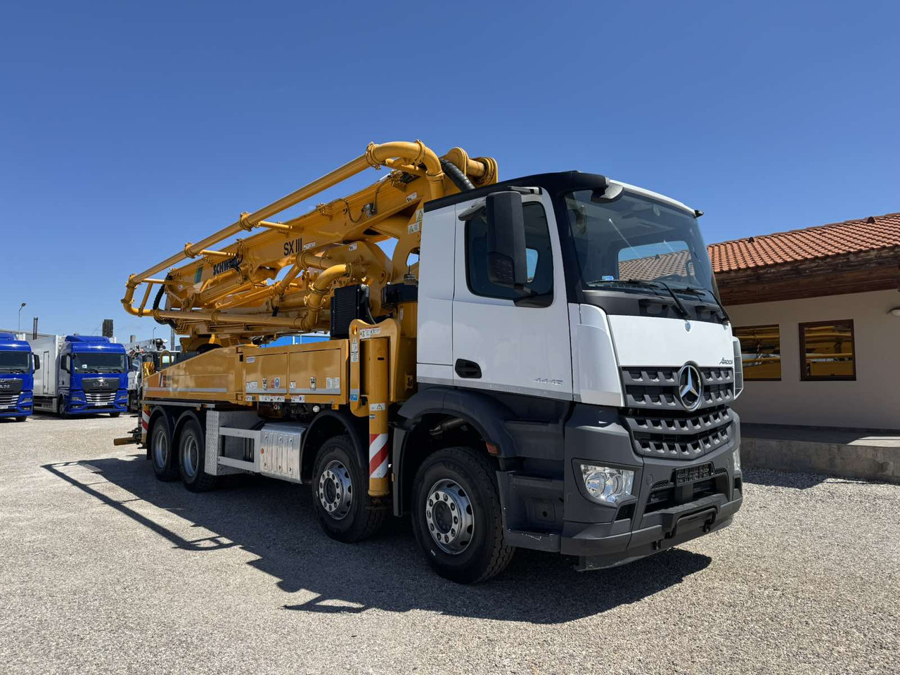 MERCEDES-BENZ AROCS 4442 SCHWING S43SX - Камион со бетонска пумпа: слика 1 MERCEDES-BENZ AROCS 4442 SCHWING S43SX - Камион со бетонска пумпа: слика 1
