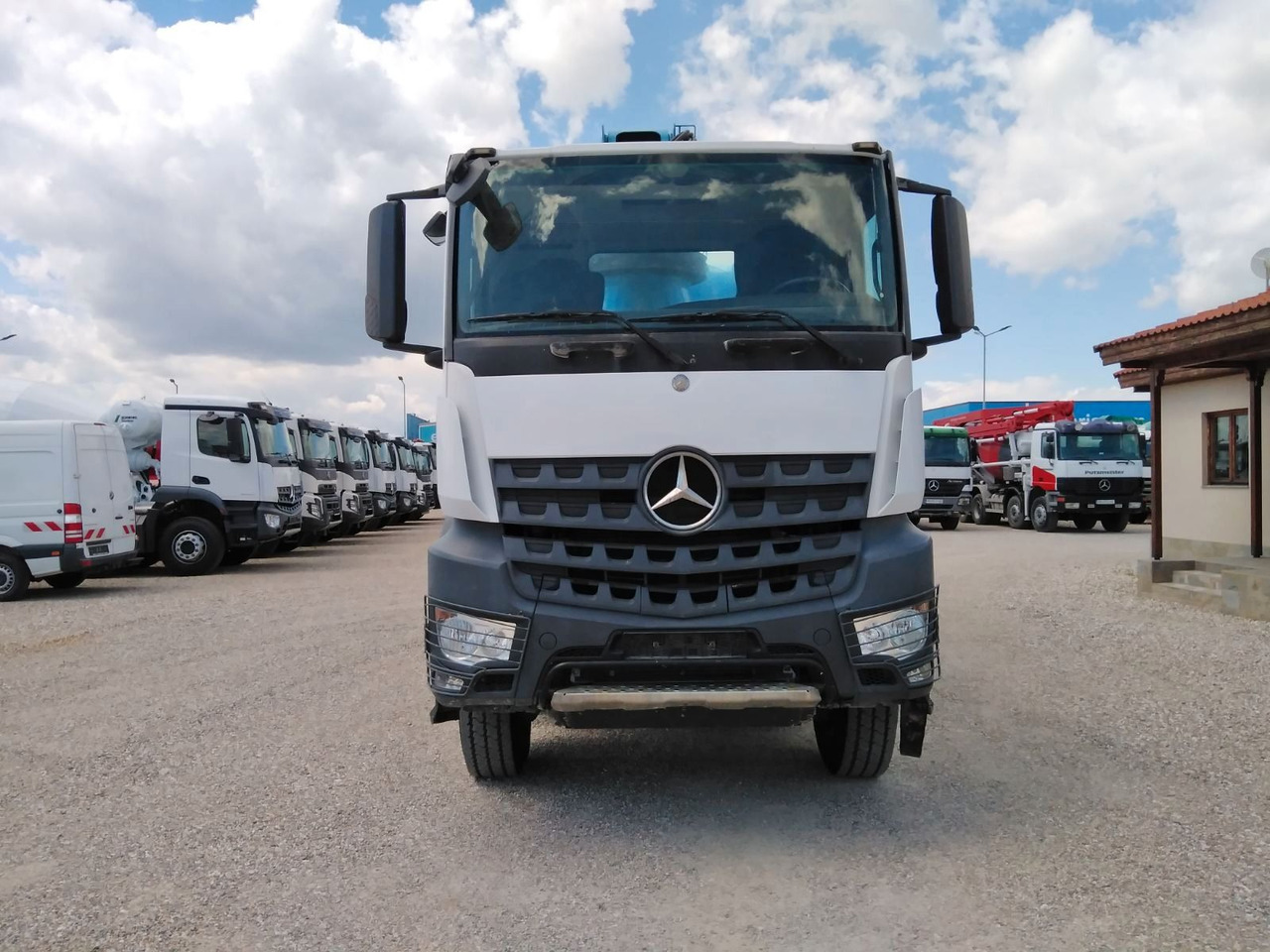 Mercedes-Benz AROCS 4140 CIFA MAGNUM MK28.4L 8X6 - Камион со бетонска пумпа: слика 2 Mercedes-Benz AROCS 4140 CIFA MAGNUM MK28.4L 8X6 - Камион со бетонска пумпа: слика 2
