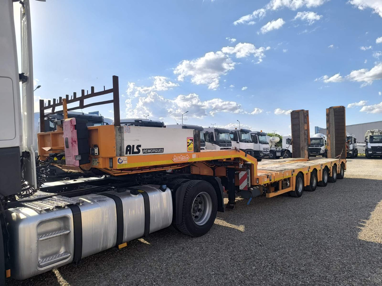 NOOTEBOOM MCO-85-05V - Полуприколка за низок утовар: слика 2 NOOTEBOOM MCO-85-05V - Полуприколка за низок утовар: слика 2