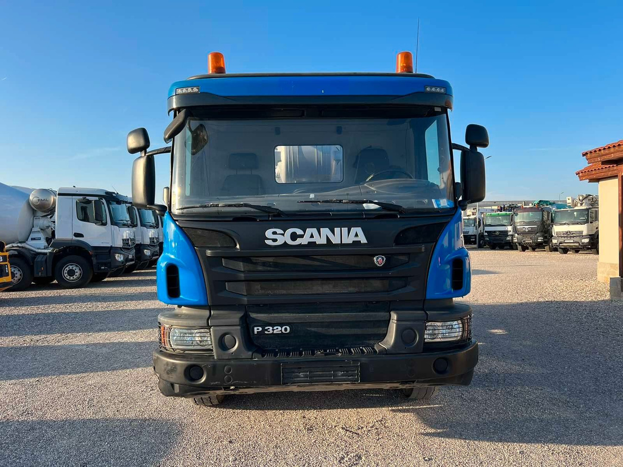 Scania P320 LIEBHERR 4M3 - Камион миксер за бетон: слика 2 Scania P320 LIEBHERR 4M3 - Камион миксер за бетон: слика 2