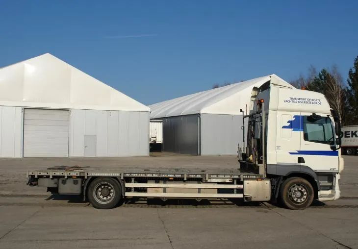 DAF CF 410 EURO 6 Laweta - Platforma super stan - Камион со платформа: слика 1 DAF CF 410 EURO 6 Laweta - Platforma super stan - Камион со платформа: слика 1