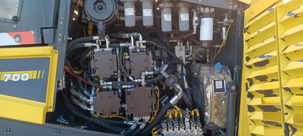 BOMAG IT BF 700 C-2 S500 Stage IV/Tier 4f - Асфалтен поплочувач: слика 3 BOMAG IT BF 700 C-2 S500 Stage IV/Tier 4f - Асфалтен поплочувач: слика 3