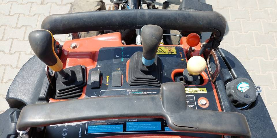 Лизинг на  Ditch Witch R300 koparka łańcuchowa pługoukładacz Ditch Witch R300 koparka łańcuchowa pługoukładacz: слика 11