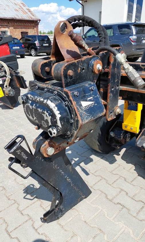 Лизинг на  Ditch Witch R300 koparka łańcuchowa pługoukładacz Ditch Witch R300 koparka łańcuchowa pługoukładacz: слика 8