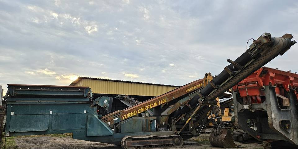 Przesiewacz mobilny Powerscreen Chieftain 1400 rozdrabniacz wibrokrata - Градежно сито: слика 1 Przesiewacz mobilny Powerscreen Chieftain 1400 rozdrabniacz wibrokrata - Градежно сито: слика 1