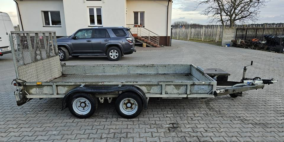 Przyczepa laweta Ifor Williams GX126 3500kg - Приколка за градежни машини: слика 1 Przyczepa laweta Ifor Williams GX126 3500kg - Приколка за градежни машини: слика 1