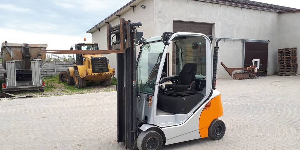 Wózek widłowy Still RX70-20 triplex przesuw - Плински вилушкар: слика 1 Wózek widłowy Still RX70-20 triplex przesuw - Плински вилушкар: слика 1