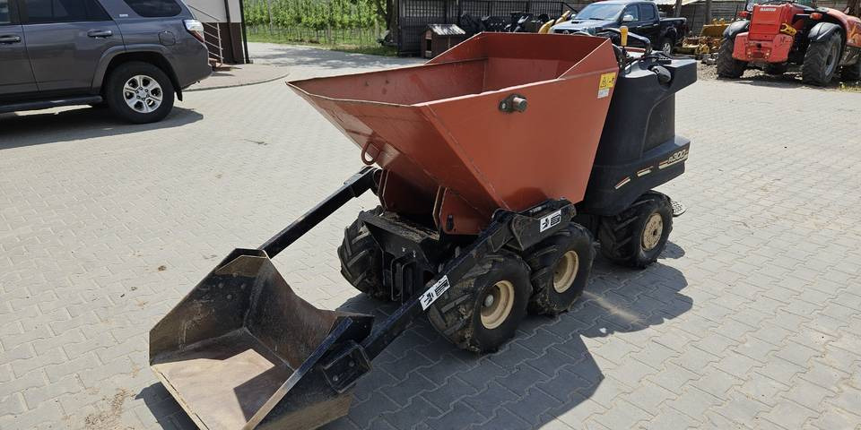 Wozidło samozaładowcze Ditch Witch R300 koparka łańcuchowa - Мини истоварувач: слика 2 Wozidło samozaładowcze Ditch Witch R300 koparka łańcuchowa - Мини истоварувач: слика 2