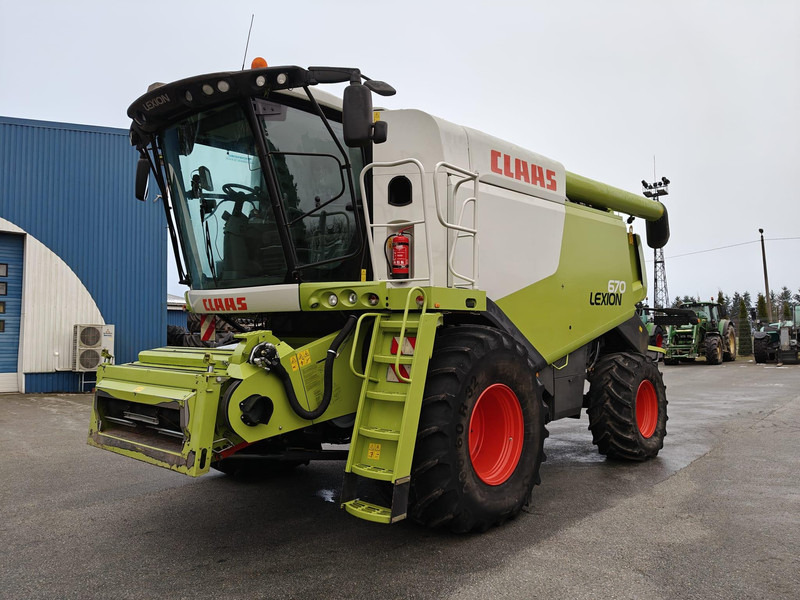 Комбајн Claas Lexion 670: слика 8 Комбајн Claas Lexion 670: слика 8
