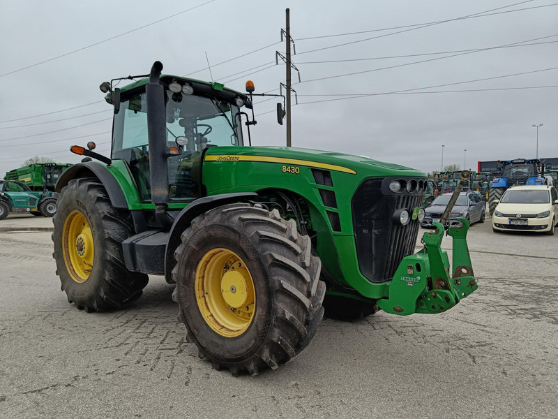 John Deere 8430 PST - Трактор: слика 1 John Deere 8430 PST - Трактор: слика 1