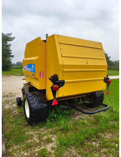 New Holland BR 6090 - Балирка за тркалезни бали: слика 2 New Holland BR 6090 - Балирка за тркалезни бали: слика 2