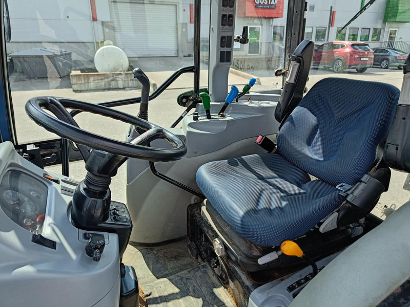 Трактор New Holland Boomer 40: слика 9 Трактор New Holland Boomer 40: слика 9