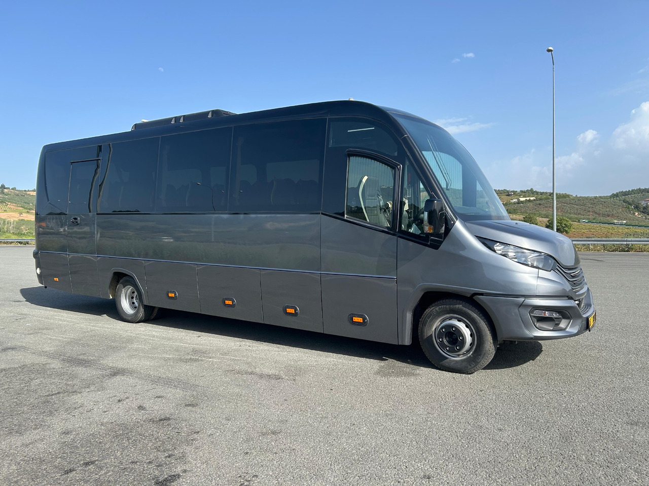 IVECO DAILY - RIGHT HAND DRIVE TOURISTIC VEHICLE - Патнички вагон автобус: слика 3 IVECO DAILY - RIGHT HAND DRIVE TOURISTIC VEHICLE - Патнички вагон автобус: слика 3