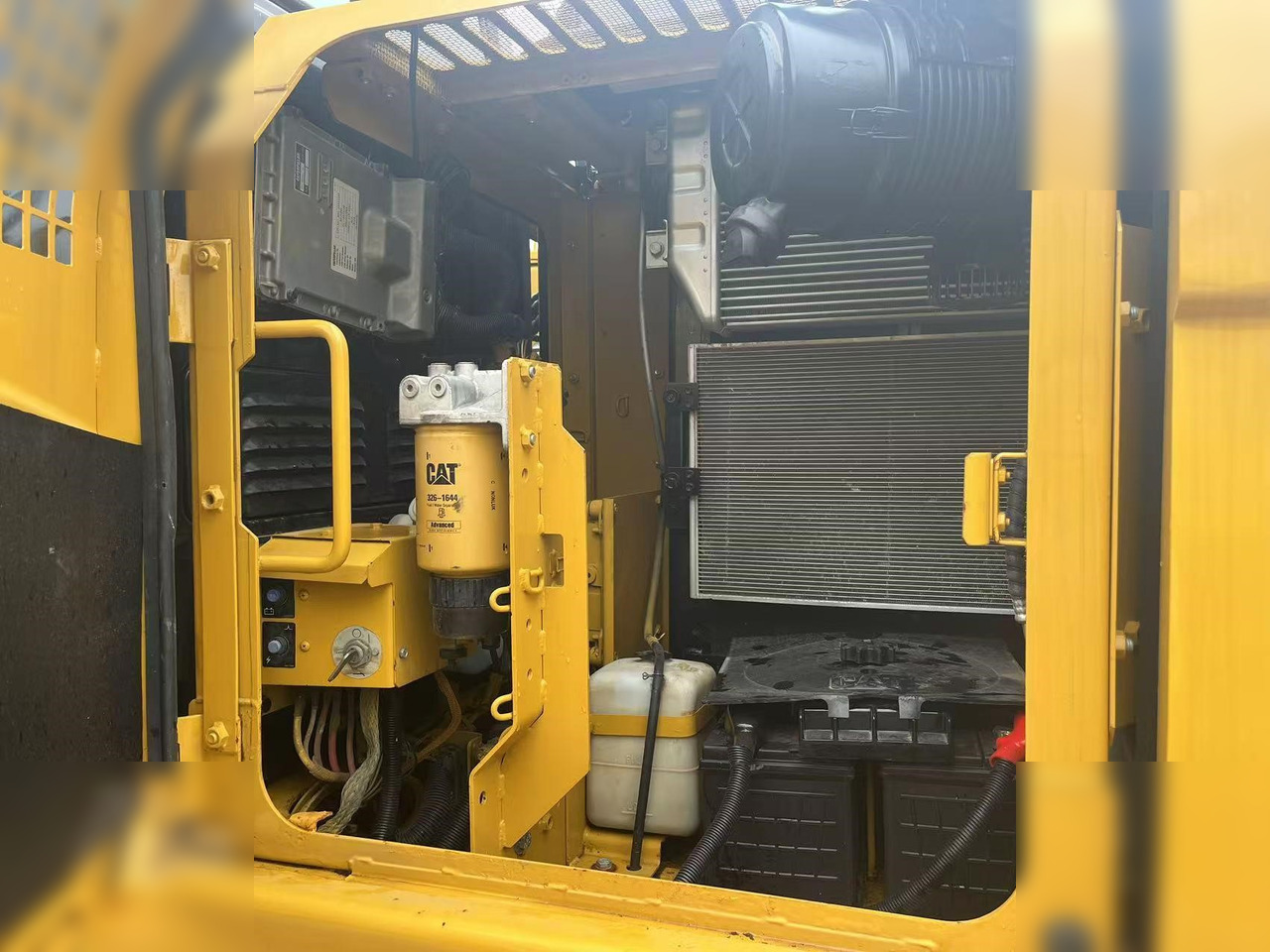 CATERPILLAR 312D2 GC - Багер гасеничар: слика 4 CATERPILLAR 312D2 GC - Багер гасеничар: слика 4