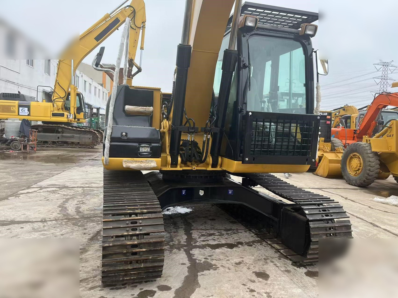 CATERPILLAR 313D2 GC - Багер гасеничар: слика 4 CATERPILLAR 313D2 GC - Багер гасеничар: слика 4