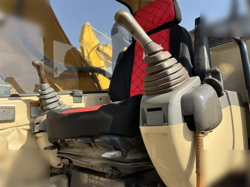 CATERPILLAR 320BL - Багер гасеничар: слика 4 CATERPILLAR 320BL - Багер гасеничар: слика 4