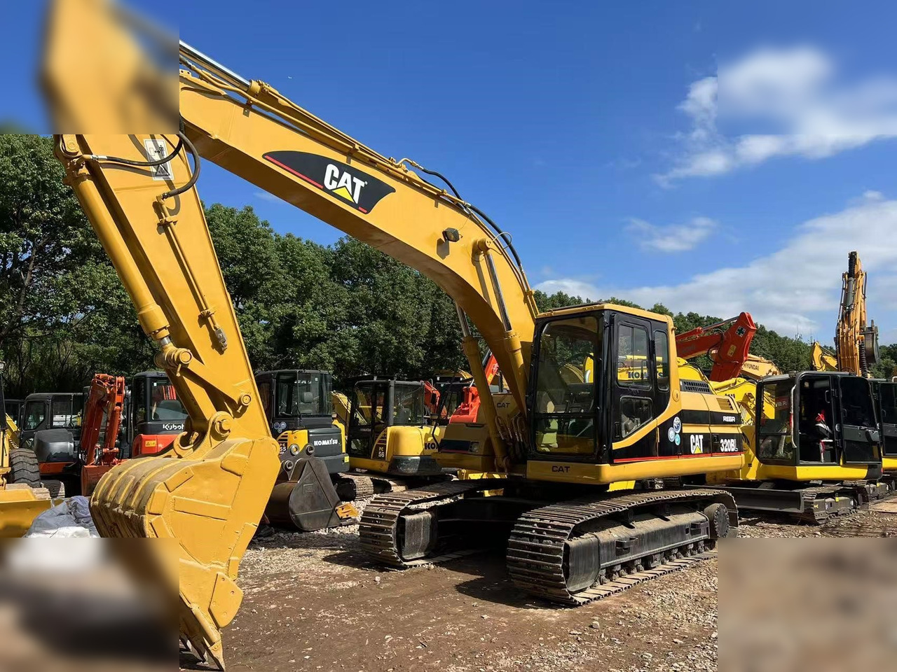 CATERPILLAR 320BL - Багер гасеничар: слика 2 CATERPILLAR 320BL - Багер гасеничар: слика 2