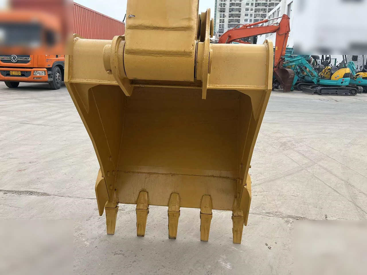CATERPILLAR 320C - Багер гасеничар: слика 4 CATERPILLAR 320C - Багер гасеничар: слика 4