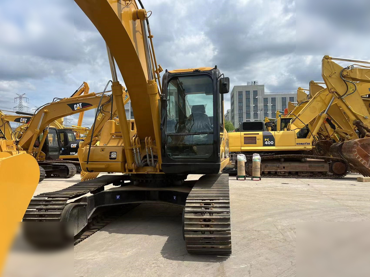 CATERPILLAR 320CL - Багер гасеничар: слика 4 CATERPILLAR 320CL - Багер гасеничар: слика 4