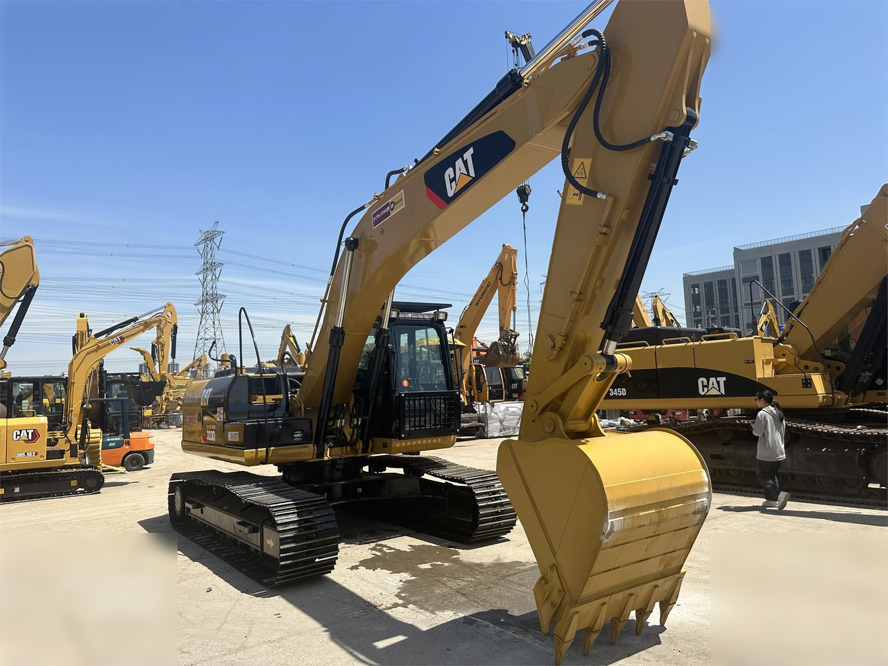 CATERPILLAR 323DL - Багер гасеничар: слика 2 CATERPILLAR 323DL - Багер гасеничар: слика 2