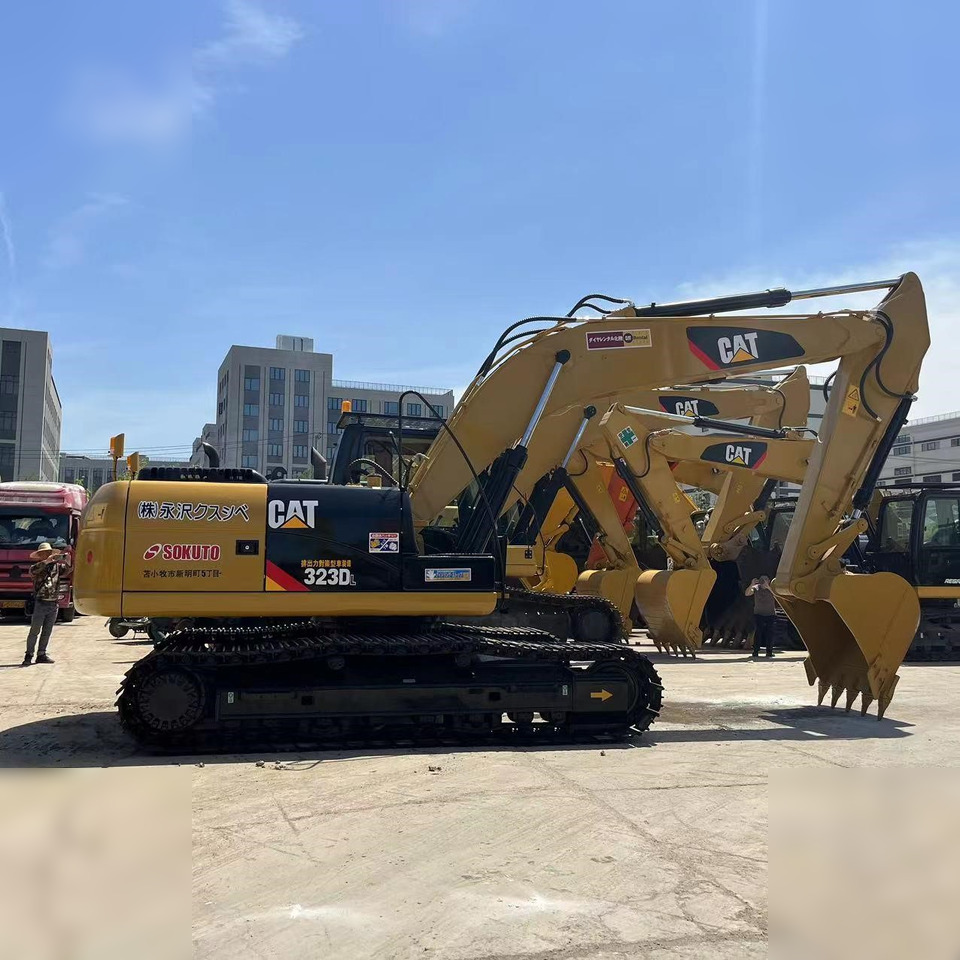 CATERPILLAR 323DL - Багер гасеничар: слика 1 CATERPILLAR 323DL - Багер гасеничар: слика 1