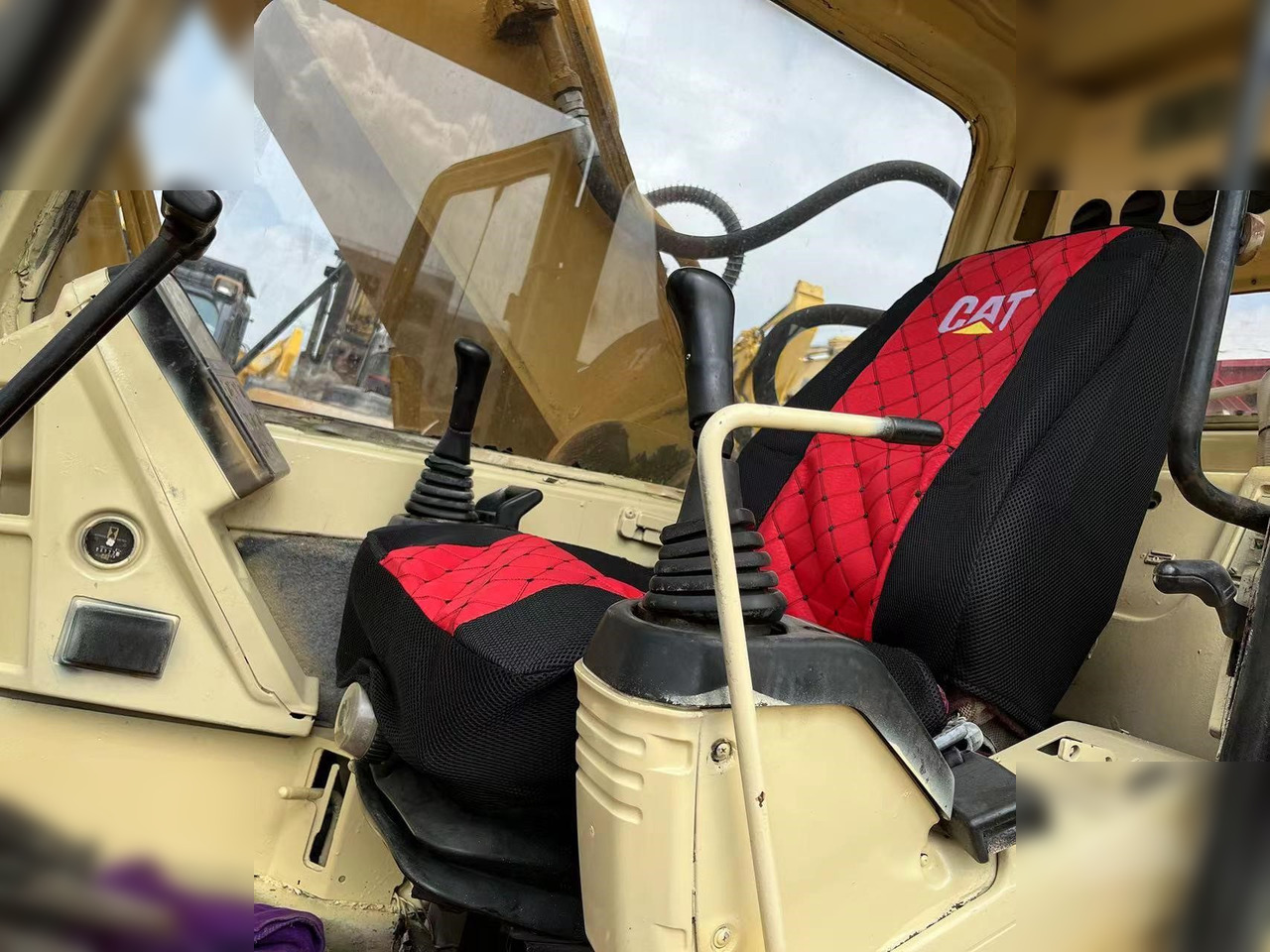 CATERPILLAR 325BL - Багер гасеничар: слика 4 CATERPILLAR 325BL - Багер гасеничар: слика 4