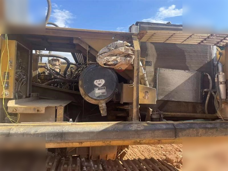 CATERPILLAR 330B - Багер гасеничар: слика 4 CATERPILLAR 330B - Багер гасеничар: слика 4