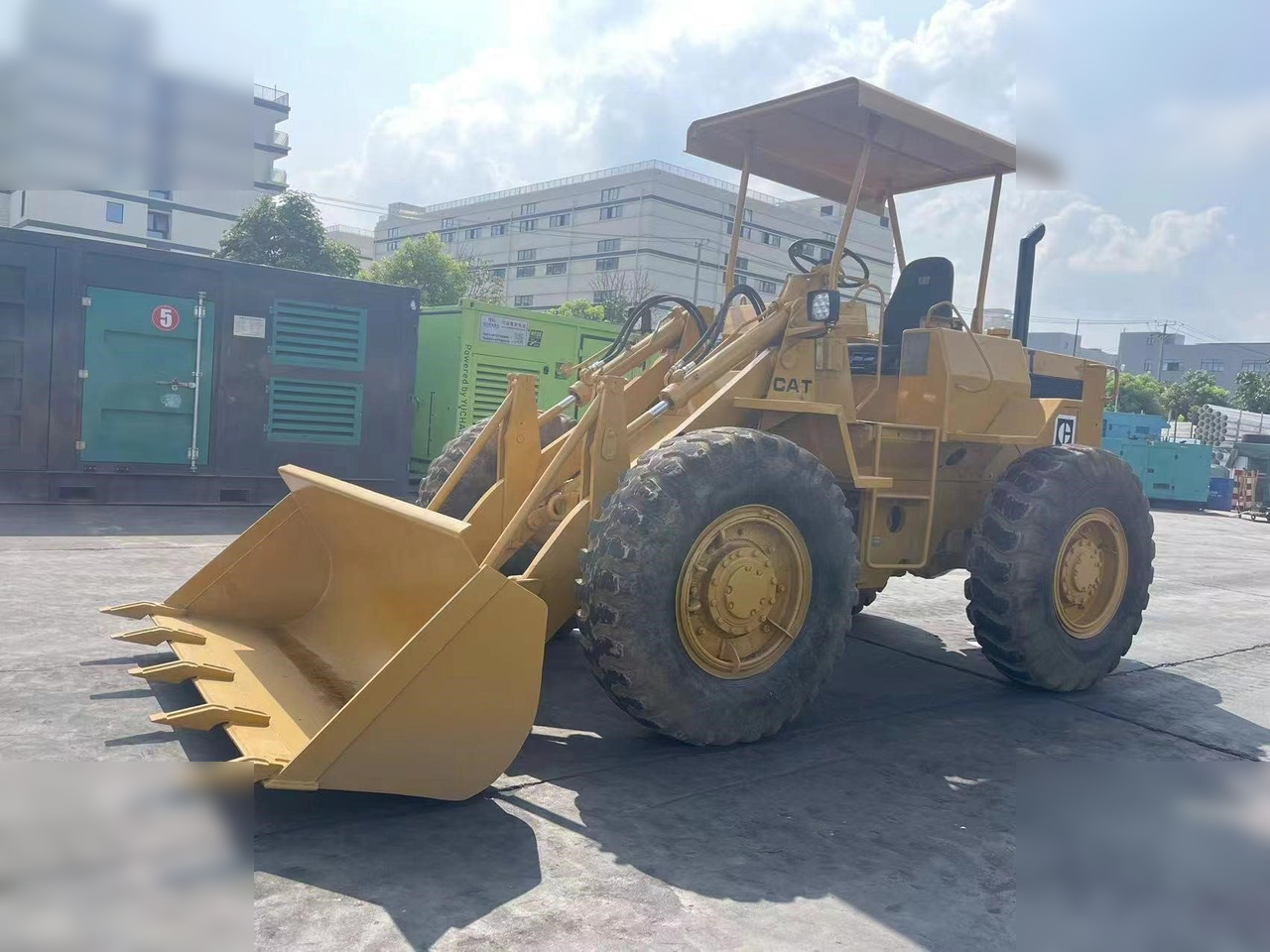 CATERPILLAR 910 - Натоварувач на тркала: слика 4 CATERPILLAR 910 - Натоварувач на тркала: слика 4