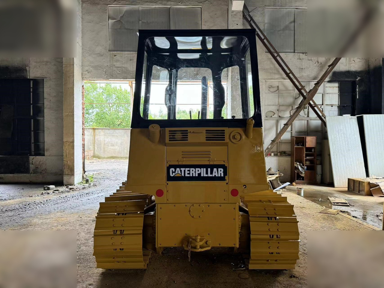 CATERPILLAR D4C - Булдожер: слика 3 CATERPILLAR D4C - Булдожер: слика 3