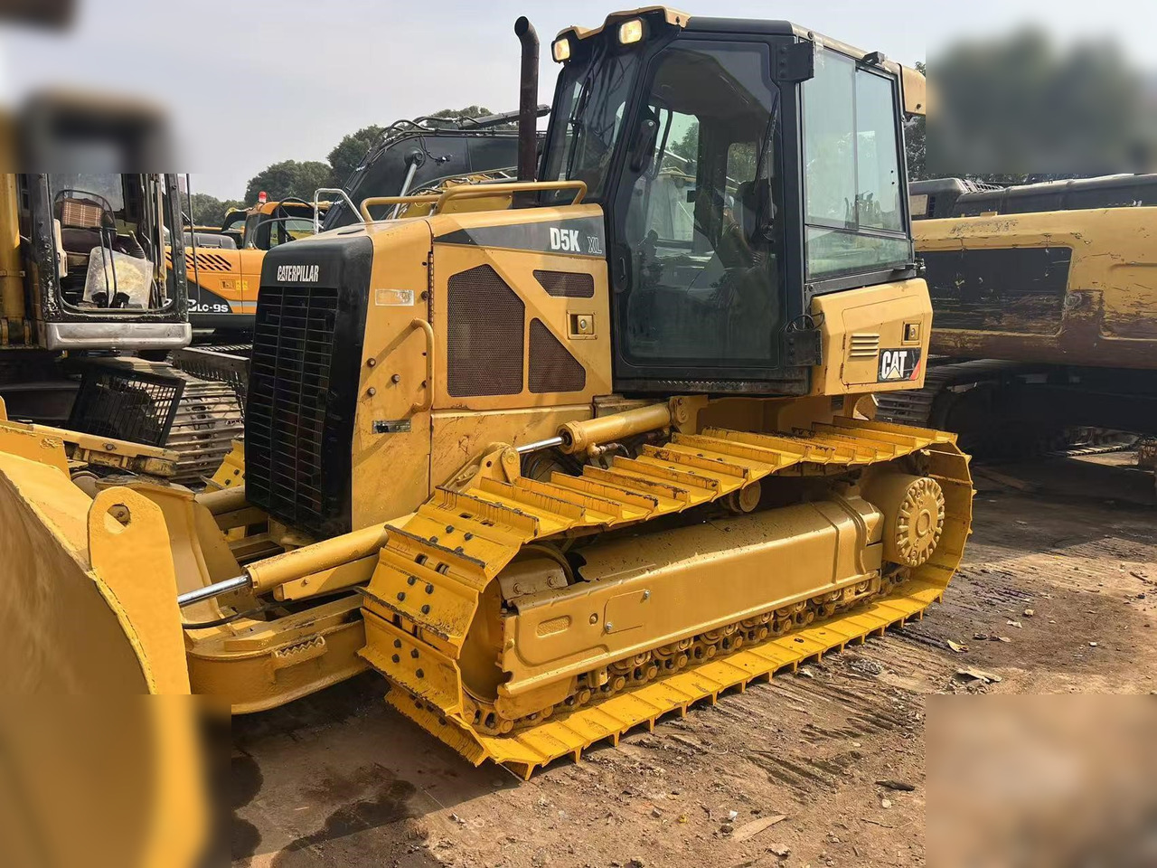 CATERPILLAR D5K XL - Булдожер: слика 4 CATERPILLAR D5K XL - Булдожер: слика 4