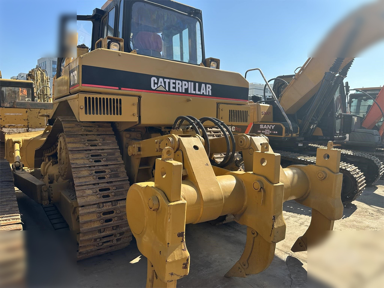 CATERPILLAR D7R II - Булдожер: слика 2 CATERPILLAR D7R II - Булдожер: слика 2