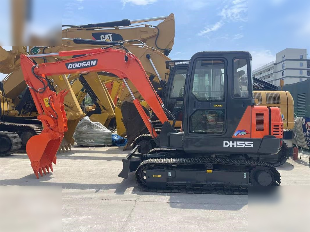 DOOSAN DH55-V - Мини багер: слика 1 DOOSAN DH55-V - Мини багер: слика 1