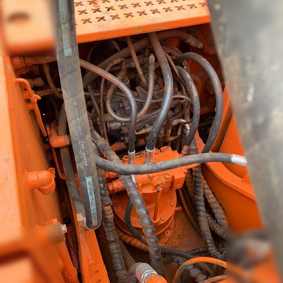 Багер гасеничар DOOSAN DX140 LC: слика 7
