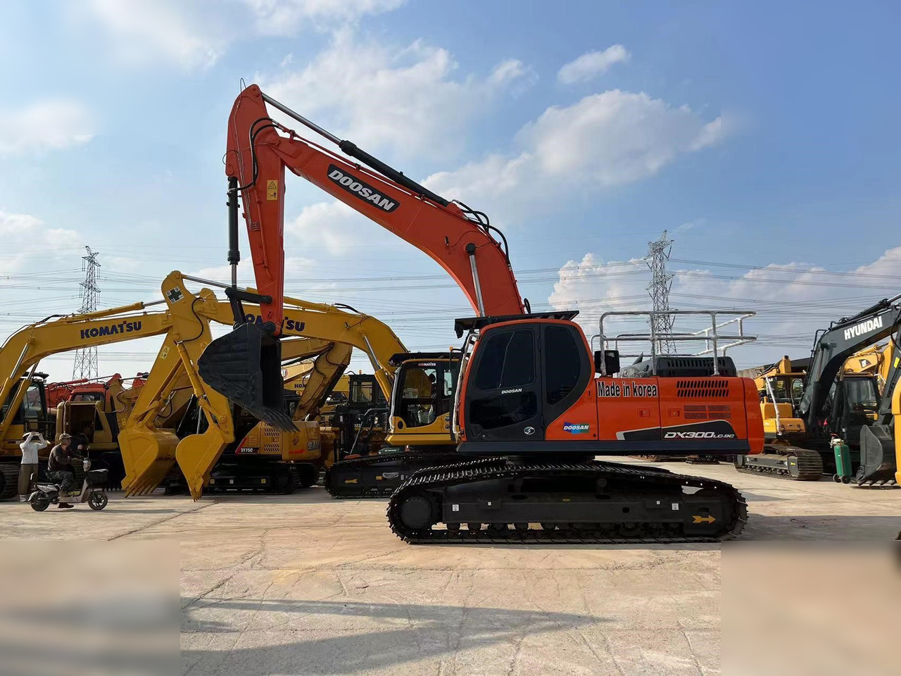 DOOSAN DX300 LC-9C - Багер гасеничар: слика 1 DOOSAN DX300 LC-9C - Багер гасеничар: слика 1
