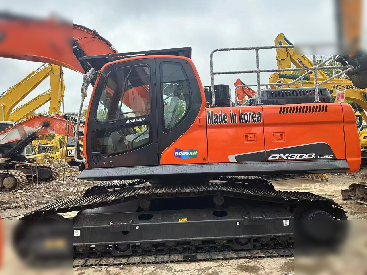 DOOSAN DX300 LC - Багер гасеничар: слика 2 DOOSAN DX300 LC - Багер гасеничар: слика 2