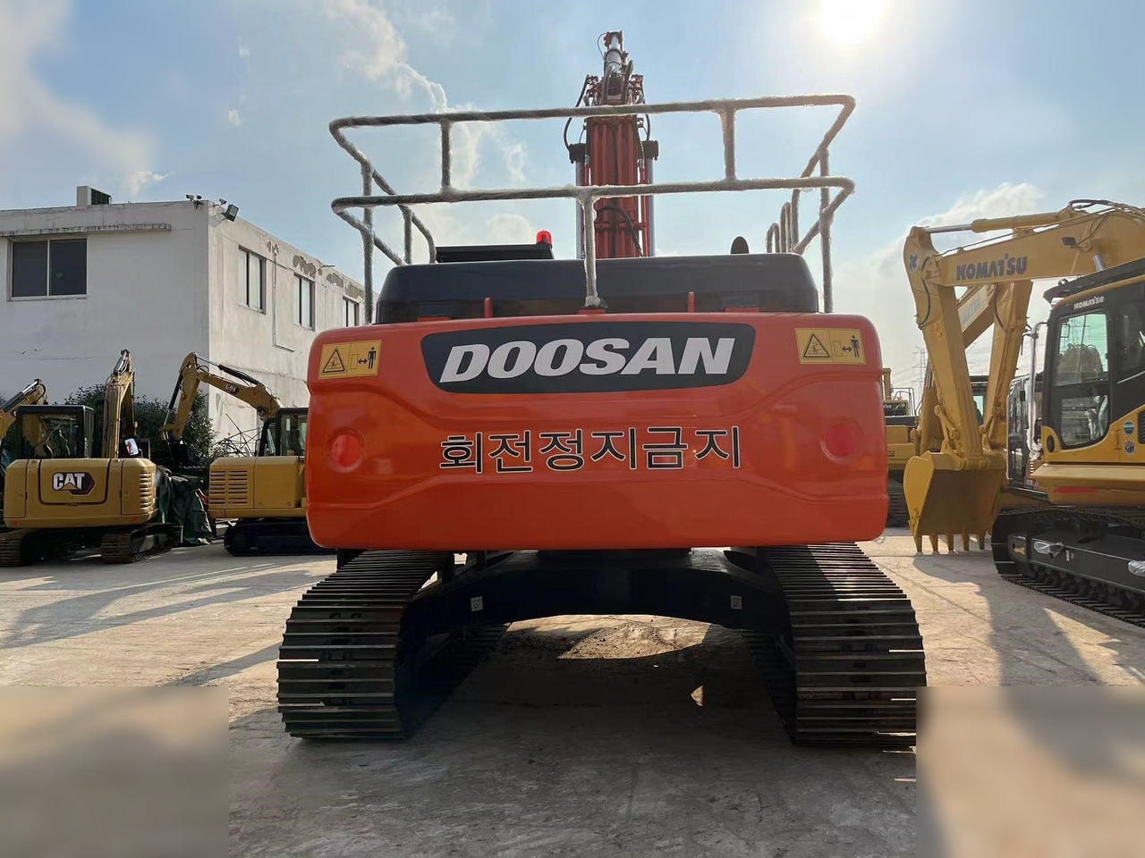 DOOSAN DX300 LCA - Багер гасеничар: слика 2 DOOSAN DX300 LCA - Багер гасеничар: слика 2