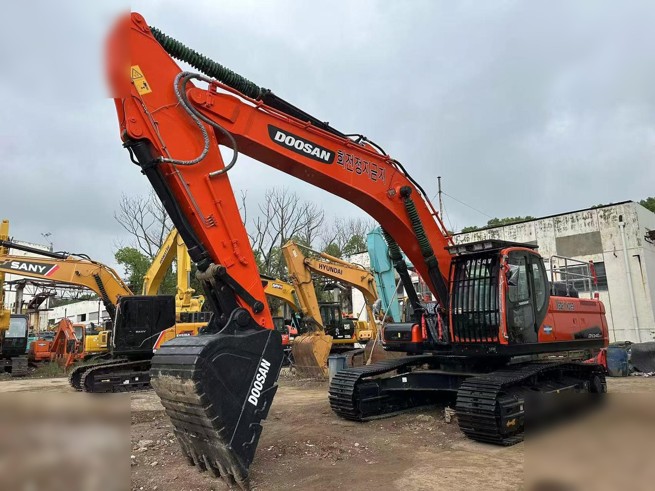 DOOSAN DX340 LCA - Багер гасеничар: слика 2 DOOSAN DX340 LCA - Багер гасеничар: слика 2