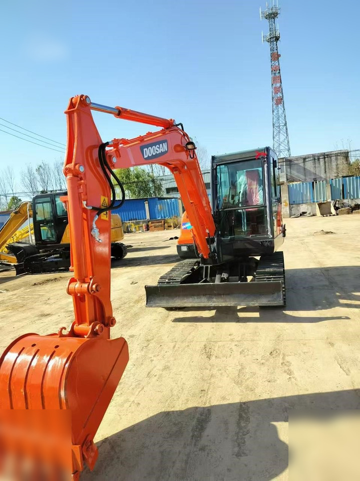 DOOSAN DX60-9C - Багер гасеничар: слика 4 DOOSAN DX60-9C - Багер гасеничар: слика 4