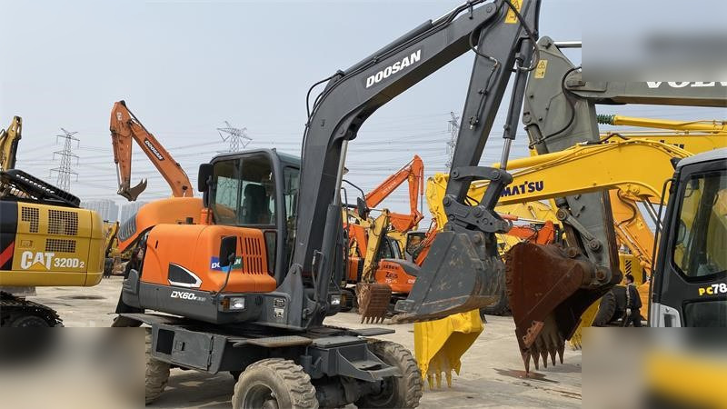 DOOSAN DX60W ECO - Багер на тркала: слика 3 DOOSAN DX60W ECO - Багер на тркала: слика 3