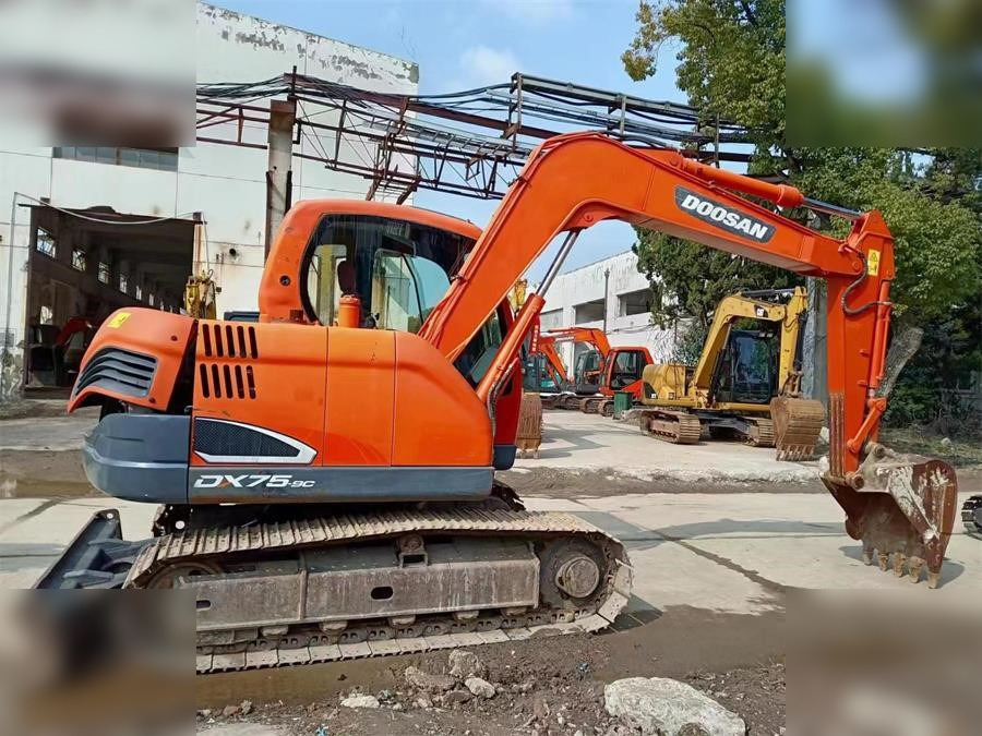 DOOSAN DX75-9C - Багер гасеничар: слика 1 DOOSAN DX75-9C - Багер гасеничар: слика 1
